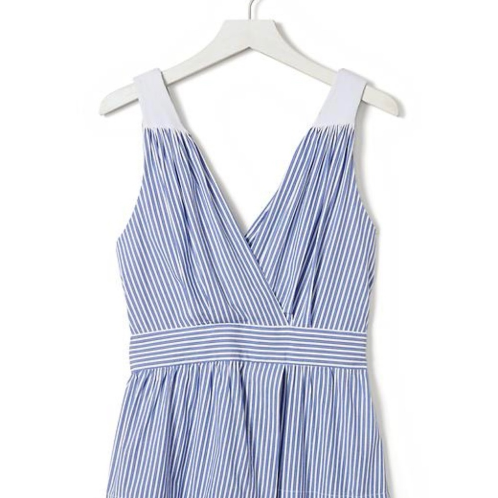 Banana Republic Blue and White Striped Tank Top - size 4